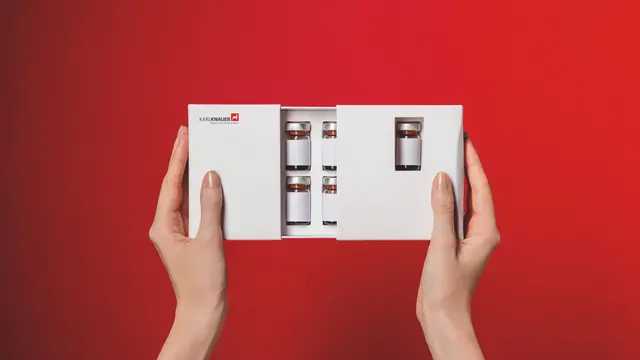Verpackungen werden von der Karl Knauer KG aus Biberach produziert. Der Teamgedanke bei der Karl Knauer KG wird groß geschrieben. Das Unternehmen bildet aus und sucht immer wieder Arbeitskräfte. Auch Quereinsteiger erhalten eine Chance. | Foto: Karl Knauer KG