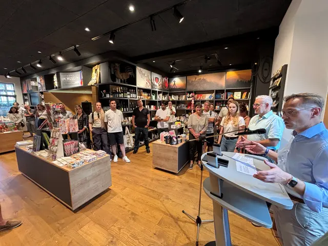 Bürgermeister Sven Müller begrüßt 50 Neubürger in der Stadt Gengenbach. | Foto: Stadt Gengenbach