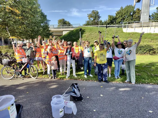 Viele fleißige Hände sammelten am Samstag beim Offenburger World Cleanup Day wilden Müll in der Stadt. | Foto: privat
