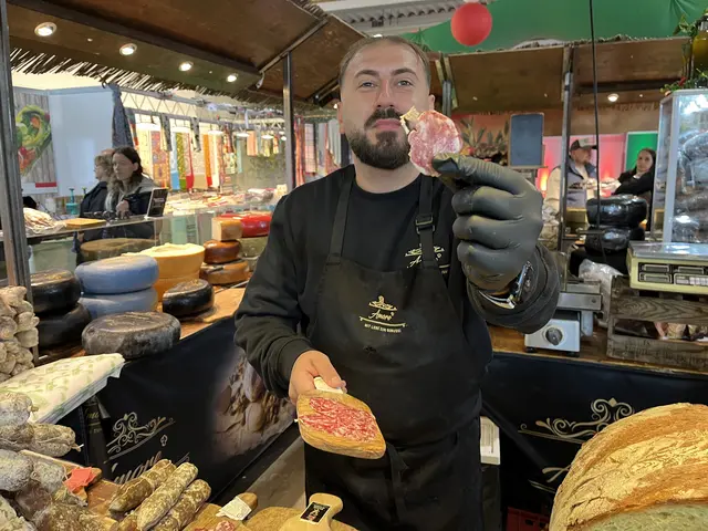 Nicht nur in "Bella Italia" gibt es leckere Kostproben. Überall auf der Oberrhein Messe gibt es Versucherle. | Foto: gro