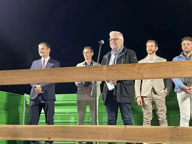 Nicolai Bischler verkündet das Wahlergebnis. Benedikt Eisele ist Sein Nachfolger. | Foto: Glaser