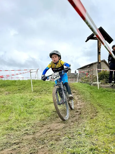 Lean Welte in der Abfahrt.