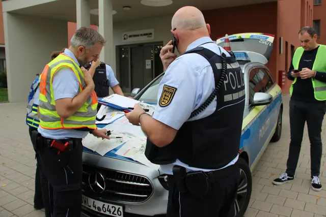 Die Polizei sichert das Gebäude und verschafft sich einen Überblick über die Lage. | Foto: Ortenau Klinikum/ Friederike Hammig