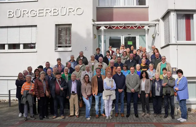 Eine rund 60-köpfige Delegation aus der belgischen Partnerstadt Oosterzele war vergangenes Wochenende zu Besuch in Oberkirch. Oberbürgermeister Gregor Bühler und Stabstellenleiterin Nicole Trayer hießen die Freunde aus Belgien herzlich willkommen. | Foto: Denise Burkart/Stadt Oberkirch