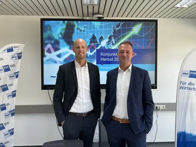 Stellvertretender IHK-Hauptgeschäftsführer Alwin Wagner (l.) und Tobias Lanner, Geschäftsführer der Lanner Anlagenbau GmbH in Kippenheim | Foto: Johanna Kaiser/IHK SO