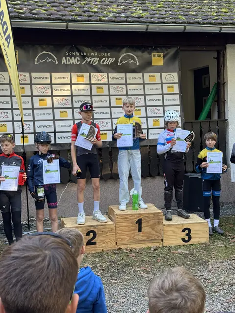 Mats Keller auf Platz 1 im Technikparcour