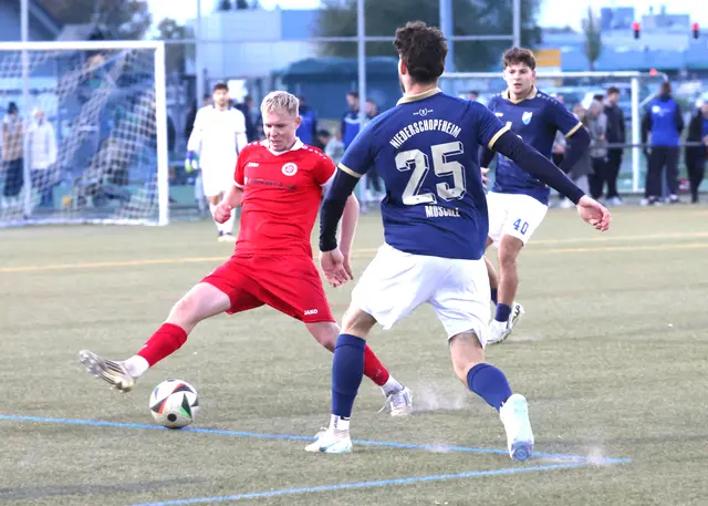 Der SV Niederschopfheim, hier im Heimspiel gegen Pfullendorf, wollte eigentlich bei den SF Elzach/Yach nachlegen. | Foto: Fissler