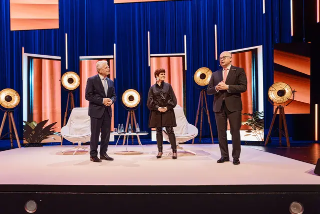 Joachim Gauck (v. l.), Bernadette Schnoog und Jürgen Riexinger | Foto: Jigal Fichtner/Sparkasse