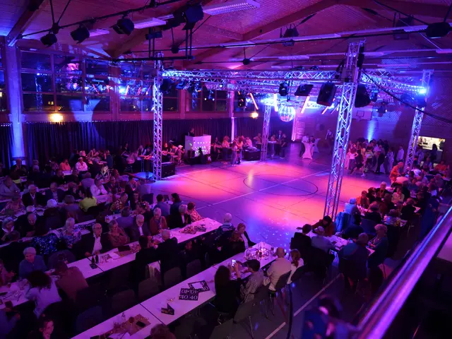 Disco-Stimmung in der Freihofhalle Waltersweier | Foto: Tobias Reinke