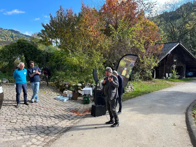 Der baden-württembergische Landtagsabgeordnete Reinhold Pix bei seiner Ansprache | Foto: Baden brennt e. V.