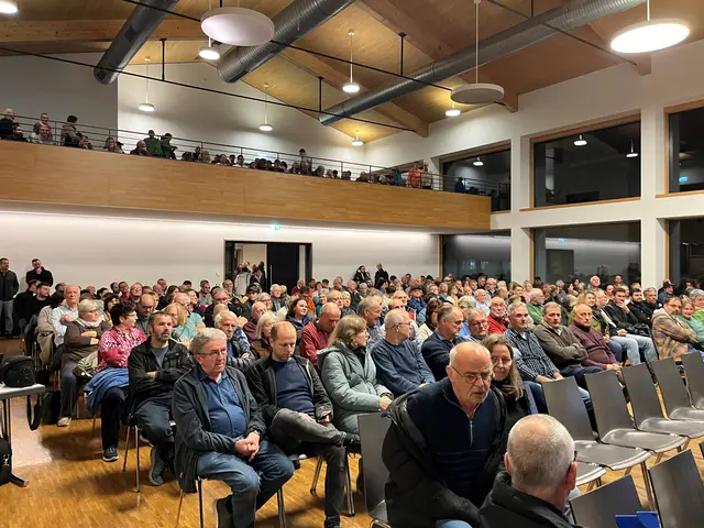 Fassungslosigkeit in Oberwolfach bei der Bürgerinfo zur Bürgermeisterwahl | Foto: Glaser