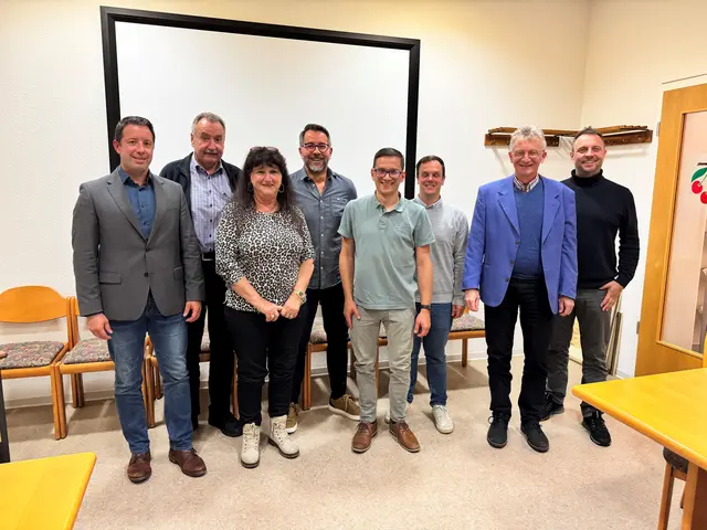 Oberbürgermeister Manuel Tabor (l.) und Bürgermeister Andreas Kollefrath (r.) beim Treffen mit den Bürgermeistern. | Foto: Stadt Achern/Claudia Männle