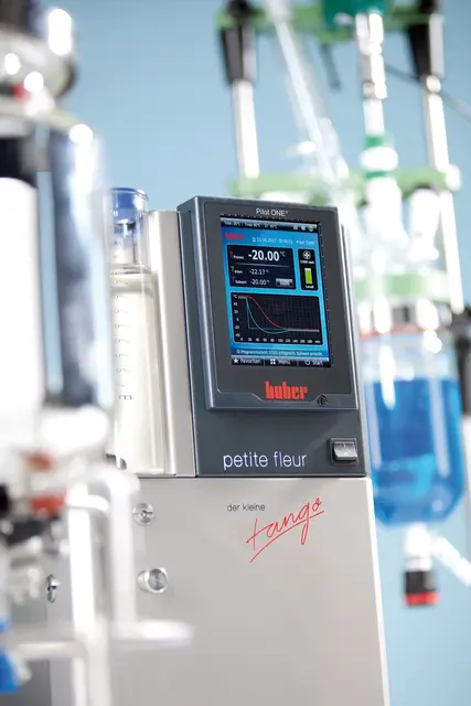 Petite Fleur – bei der Peter Huber Kältemaschinenbau SE in Offenburg haben Temperiergeräte eigene Namen. Das Unternehmen bildet unterschiedliche Berufe in den Bereichen Kältetechnik, Elektrotechnik, Konstruktion, Lagerlogistik, Fachinformatik, Office aus.  | Foto: Peter Huber Kältemaschinenbau SE