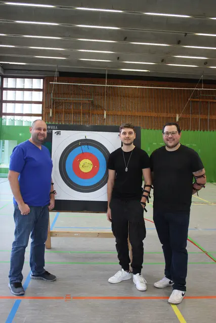 Die ersten Versuche waren bereits vielversprechend bei den drei Arbeitskollegen, (von links) Benjamin Sum, Robin Armbruster und Jonas Dilger | Foto: Sabine Herm