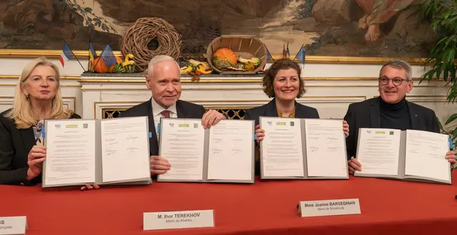 Pia Imbs (v. l.), Ihor Terekhov, Jeanne Barseghian und Wolfram Britz | Foto: Stadt Kehl