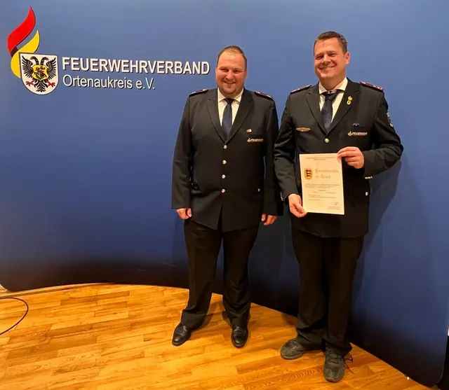 Kreisjugendfeuerwehrwart Raphael Jäckle (links) und Tobias Schackowsky | Foto: Thorsten Zembruski