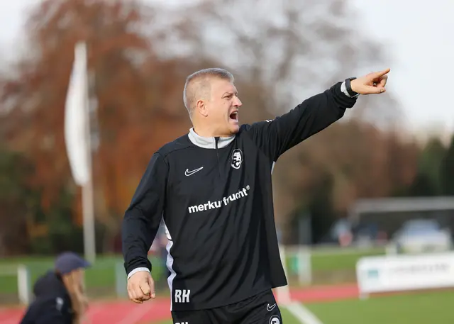 FCT-Trainer Rainer Hannig war am Freitagabend nicht zu beneiden – die Mannschaft strapazierte sein Nervenkostüm. | Foto: Fissler