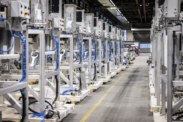 Die UCON Container System GmbH hat sich auf Container sowie komplette Problemlösungen spezialisiert. Die Brüder Litschgi gründeten 1740 das Unternehmen. 1960 begann die Serienproduktion von kleinen Containern. | Foto: UCON Container System GmbH