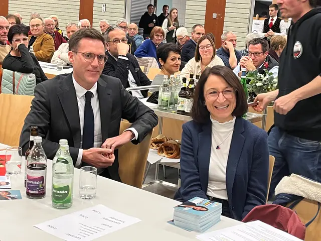 Manuel Hagel und Dr. Katrin Merkel | Foto: ag