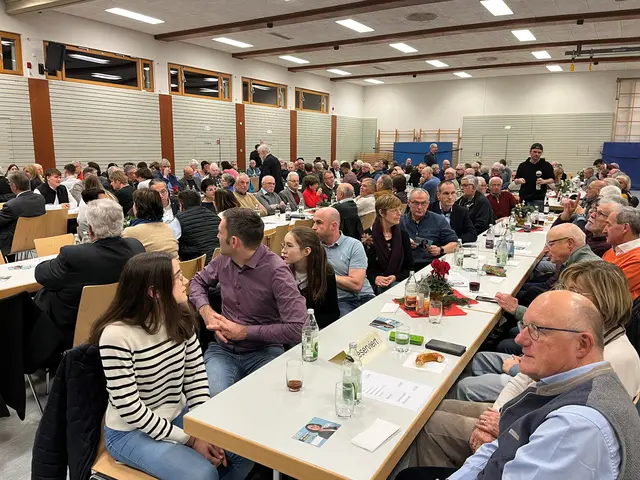 Rund 150 Besucher waren zu der Wahlkampfveranstaltung gekommen. | Foto: ag