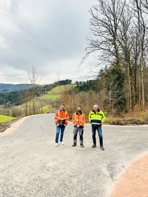 Bürgermeister Stefan Hattenbach (v. l.), Bauhofleiter Norbert Kimmig und Bauleiter Dietrich Roth | Foto: Jasmin Liebich/Gemeinde Kappelrodeck
