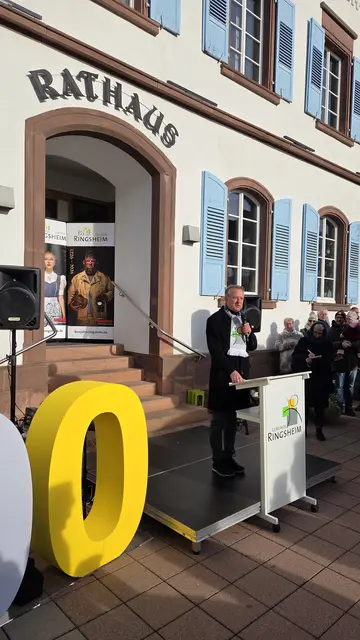 Bürgermeister Pascal Weber stimmt auf das Jubiläumsjahr ein.  | Foto: Gemeinde Ringsheim