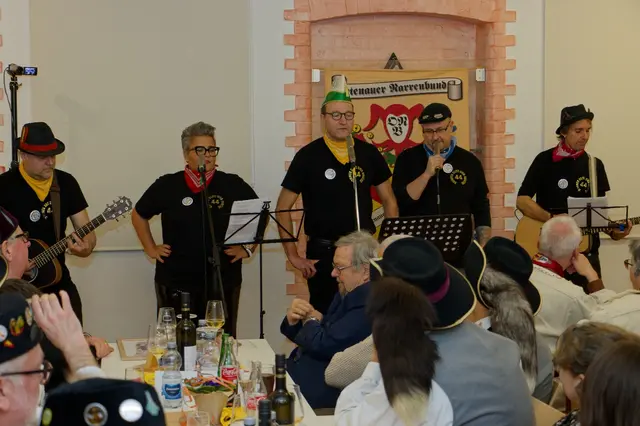 Auftritt der "Wurzelbrieler" der Waldwurz Albersbösch | Foto: Jürgen Müller