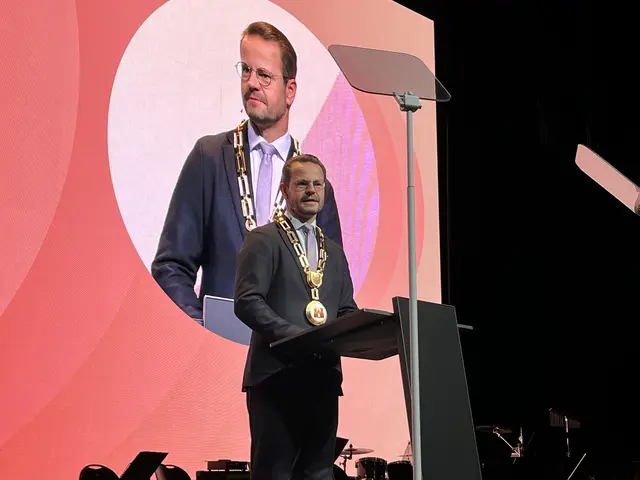 Oberbürgermeister Marco Steffens bei der Neuansprache | Foto: gro