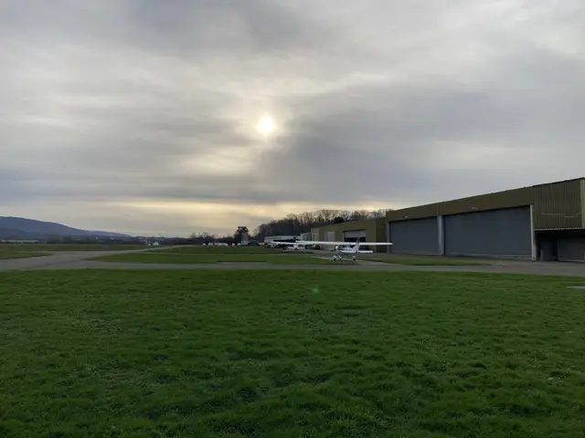 Der Flugplatz in Offenburg soll einem Gewerbegebiet weichen. | Foto: gro