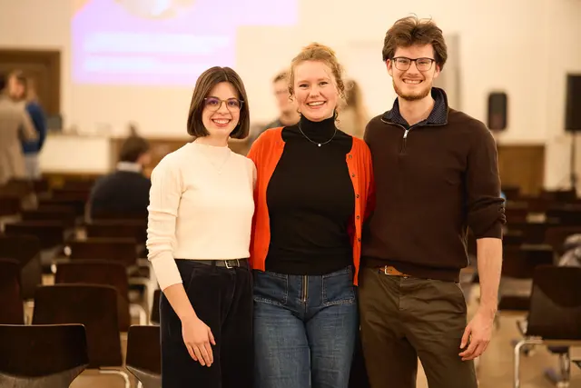 Frederike Nopper, Charlotte Feller und Marcel Krübel (von links) bilden den Vorstand von StuCon.  | Foto: Hochschule Offenburg