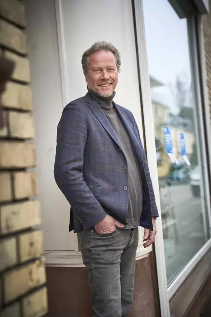 Sönke Jessen leitet seit Jahresbeginn die STAZ + GULLER Vertriebs-GmbH und bringt viel Erfahrung aus zahlreichen Stationen in ganz Deutschland mit. Der 60-jährige Flensburger freut sich schon auf den Frühling, um die neue Heimat mit dem Motorrad zu erkunden. | Foto: Fotos: Michael Bode