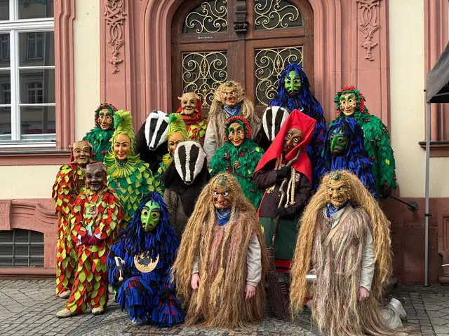 Die Offenburger Narrenzünfte warben mit einer Narrenpolonäse für ihre Veranstaltungen. | Foto: Narrenbündnis brauchtumstreibender Stadtteilzünfte Offenburgs