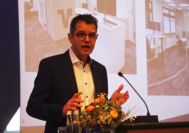 Peter Rottenecker, Vorstandsvorsitzender der Volksbank Lahr, hatte bei der Bilanz-Pressekondeferenz allen Grund zur Zufriedenheit angesichts der Zahlen für das Geschäftsjahr 2025. | Foto: tmm
