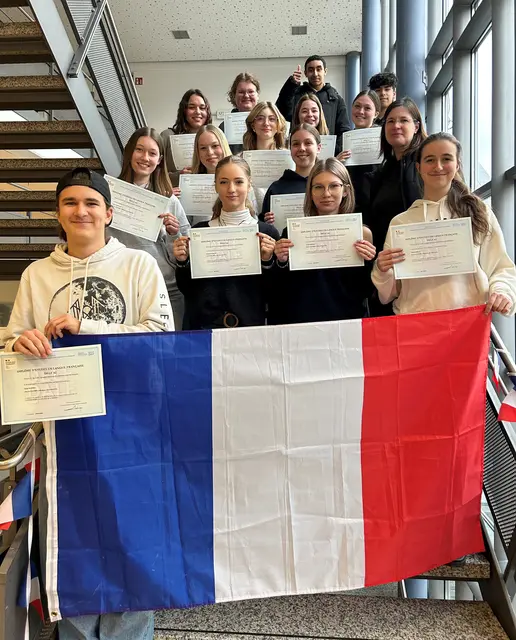 Zwölf Schüler der Realschule Neuried haben das  DELF-Diplom erhalten. | Foto: Realschule Neuried