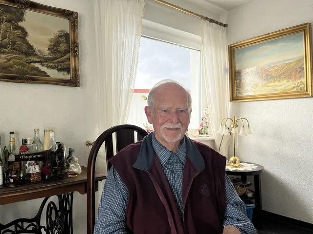 Albert Seiler, Präsident der Alpenkräutlern verrät ein altes Familienrezept für vier Personen. | Foto:  gro