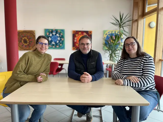 Anja Riebel, Lernen fördern e. V. Ortsgruppe Kehl (v. l.), Schulleiter Oliver Martin und Konrektorin Jennifer Ludwig | Foto: gro