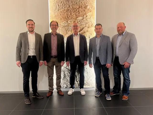 Haben die Kooperation besiegelt: Sebastian Hill, Geschäftsführender Vorstand Oberkircher Winzer eG, Georg Börsig, Geschäftsführender Vorstand Winzergenossenschaft Waldulm eG, Vorstandsvorsitzender Christian Hodapp, Waldulm, Vorstandsvorsitzender Franz Männle und Erster stellvertretender Vorstandsvorsitzender Klemens Schnurr, beide Oberkirch. | Foto: Oberkircher Winzer eG