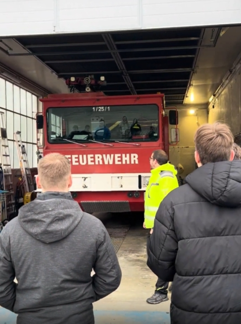 Mit Wasserwerfer auf dem Dach ist die Lahrer Flughafenfeuerwehr bestens gerüstet | Foto: Florian Ebert