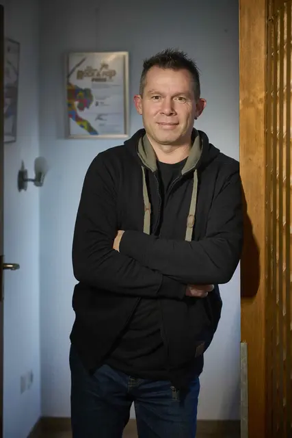 Die große Leidenschaft von Thomas Schillinger war eigentlich immer die Musik – zunächst als DJ und später als Komponist und Produzent. Heute ist es für ihn nur noch ein sehr erfolgreiches Hobby.  | Foto: Michael Bode