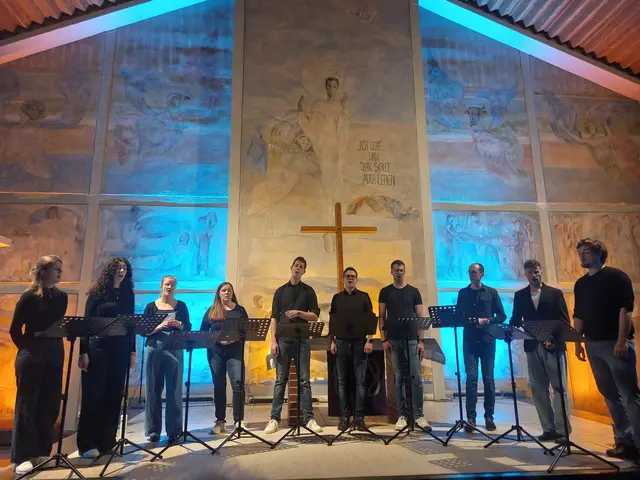 OFFbeats in der Auferstehungskirche Helmlingen: Das junge Ensemble überzeugte mit anspruchsvollen A-cappella-Arrangements und großer Bühnenpräsenz. | Foto: Volker Zimpfer