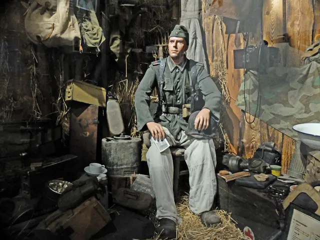 Unteroffizier Meier von der deutschen Wehrmacht gönnt sich ein Kaffeepäuschen. | Foto: Alfred Schramm
