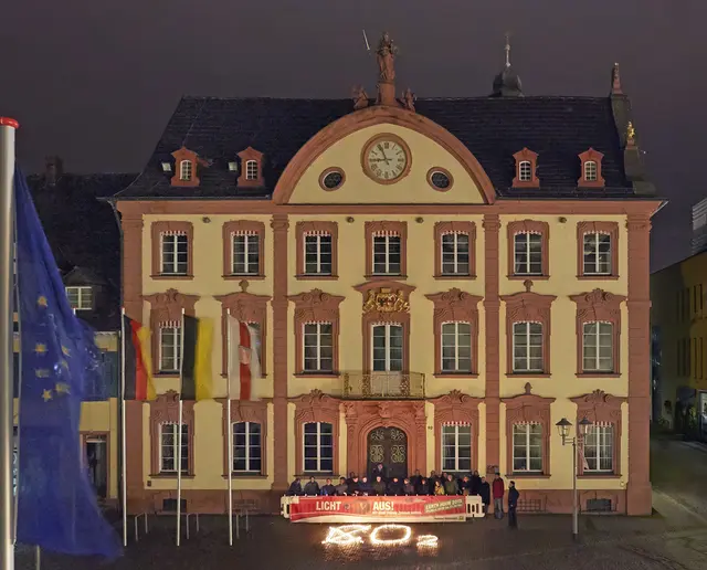 Die Stadt Offenburg nimmt seit 2014 jährlich an der Earth Hour teil.  | Foto: Stadt Offenburg