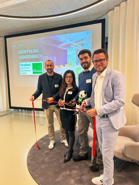 Große Freude bei allen Beteiligten über die Eröffnung des Yealink Customer Experience Center in Gengenbach. | Foto: Streit Service &amp; Solution GmbH &amp; Co. KG