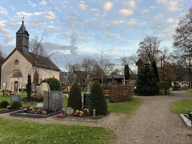 Die dreisten Diebe haben auf den Friedhöfen der Ortenau mächtig gewütet.  | Foto: Symbolfoto: gro