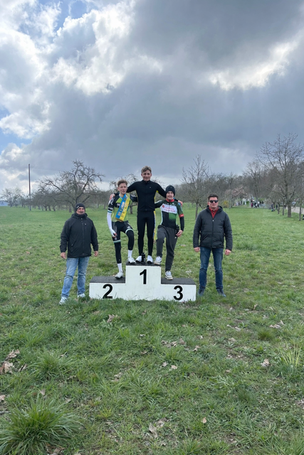 Hannes Sprenger fuhr einen spitzen 1. Platz in Backnang auf dem Rennrad ein. -Top Leistung!