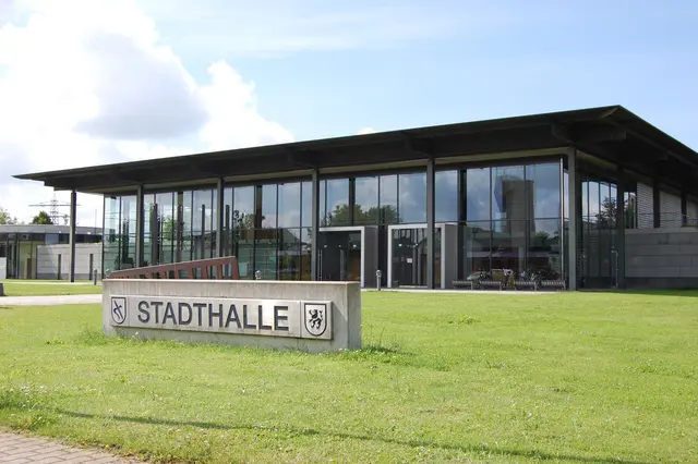 Die Kandidatenvorstellung für den Posten des Bürgermeisters in Rheinau findet in der Stadthalle statt | Foto: Stadt Rheinau