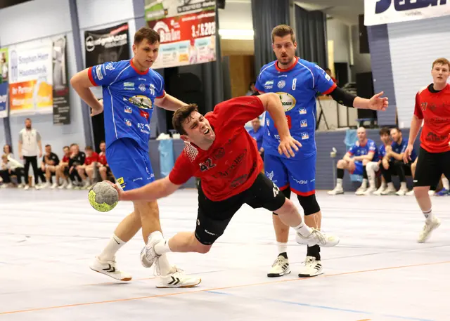 Manuel Schnurr im Anflug im Derby gegen die SG Kenzingen/Herbolzheim, das mit einem Heimsieg endete. | Foto: Fissler