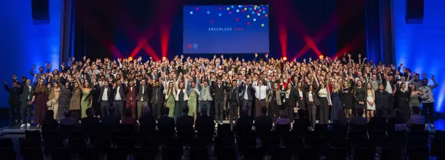 Die erfolgreichen Absolventen bei ihrer Abschlussfeier | Foto: Hochschule Offenburg