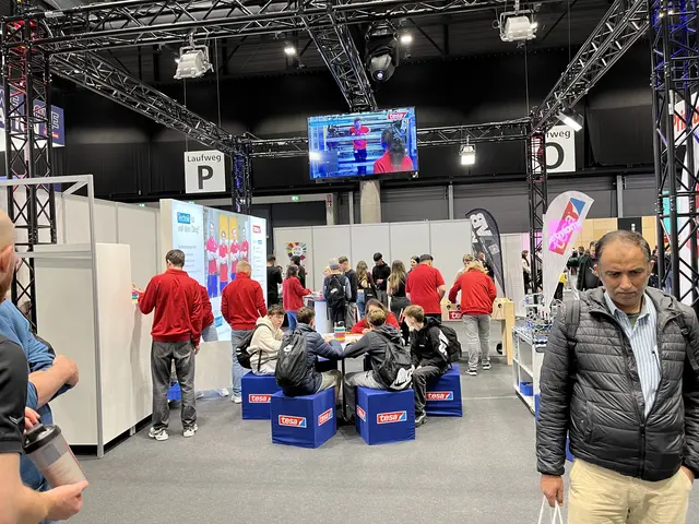 Mitmachangebote kommen bei den jungen Besuchern gut an.  | Foto: gro