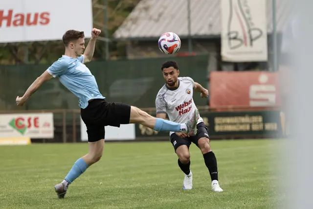 Der SV Linx (weißes Trikot) hatte das Nachsehen. | Foto: AW